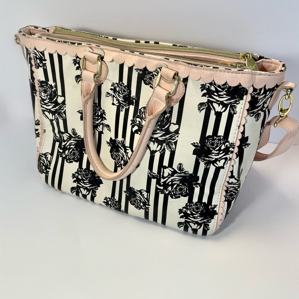 Betsey Johnson Handbag Purse - Picture 2 of 6